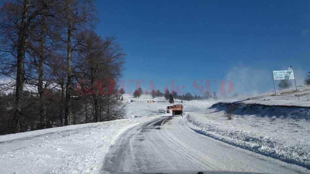 Trafic îngreunat între Rânca și Novaci. Coada de mașini se întinde pe kilometri