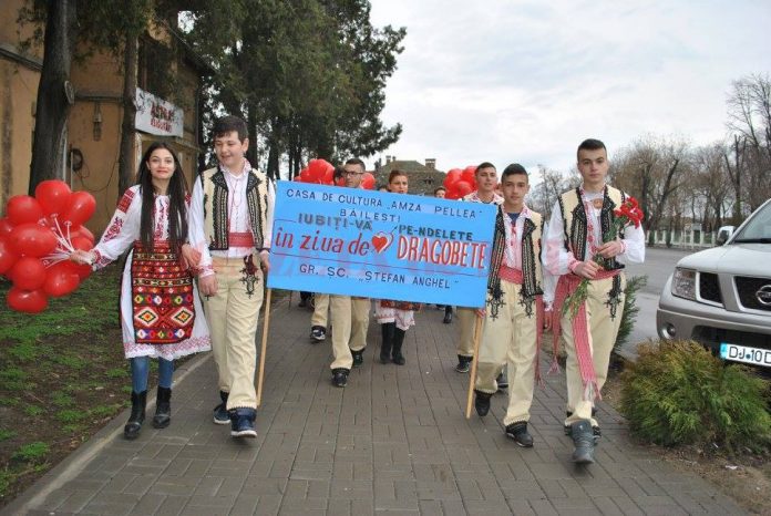 Tradiții Doljene In Sambăta Lui Santoader și In Zi De Dragobete