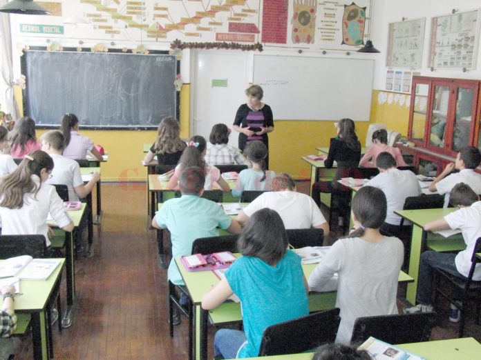În Dolj, simularea evaluării naționale se va derula în toate cele 157 de școli și nu pe centre de examen