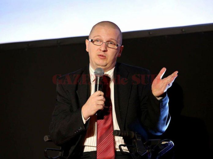 Dragoș Zaharia, pacient cronic cu scleroză multiplă, luptă pentru îmbunătățirea sistemului medical și pentru dreptul la viață al bolnavilor.