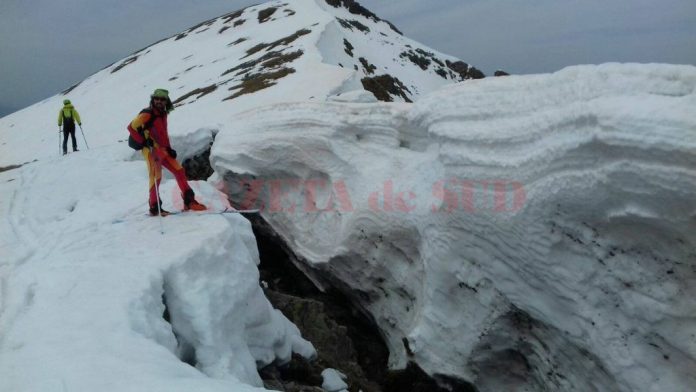 În Pasul Urdele se poate ajunge numai cu schiurile sau cu snowmobilul