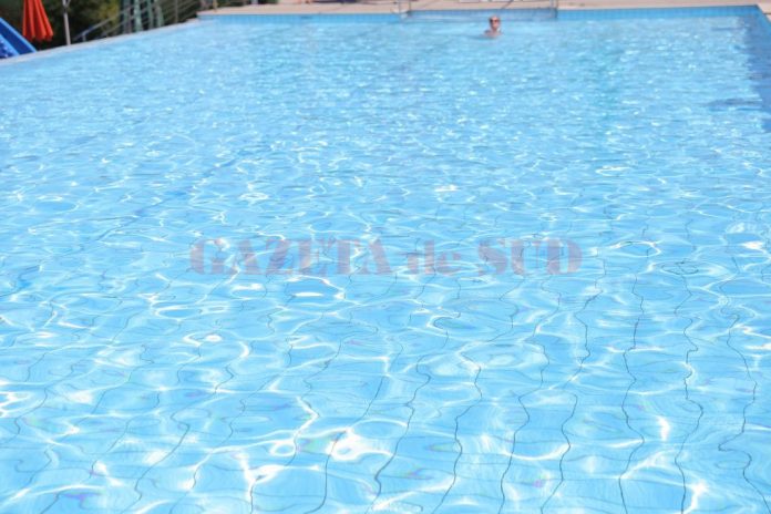 Din apa din ștranduri sau piscine, cele mai frecvente boli care se pot contracta sunt cele de piele, boli ale ochilor sau ale urechilor