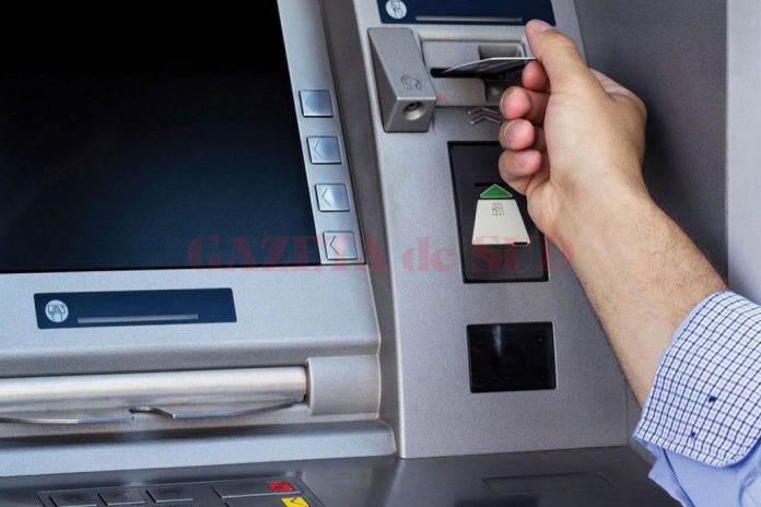 Procurorii DIICOT au explicat că, începând cu anul 2013, gruparea coordonată de Vadik Gigi Zavera ar fi montat aparatură de skimming pe bancomate din Mexic