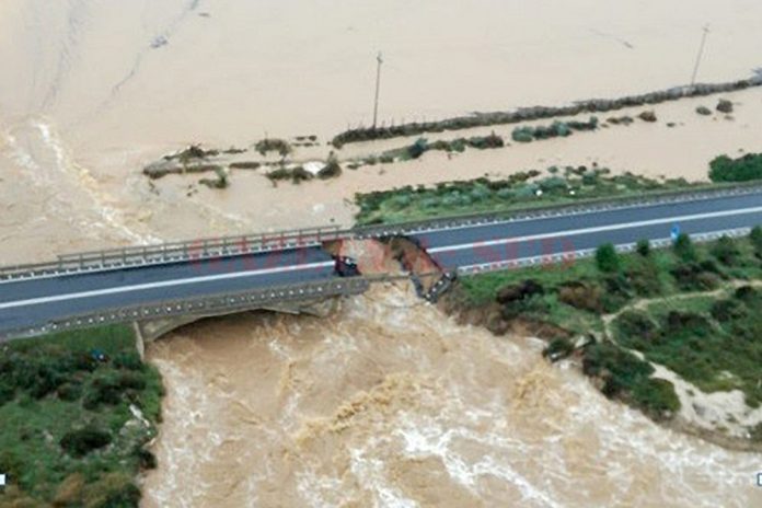 ITALY-WEATHER-BRIDGE-COLLAPSE