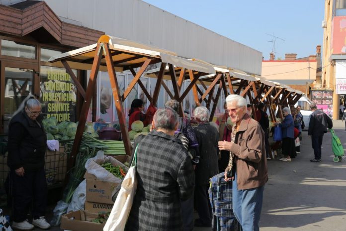 Mesele cu produse agricole şi agroalimentare tradiţionale vor fi aplasate în weekenduri pe Calea Unirii, de la intersecţia cu strada Mihail Kogălniceanu până la intersecţia cu bulevardul Ştirbei Vodă