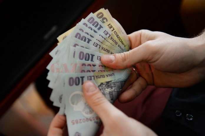 Salariile au crescut anul acesta față de anul trecut și în mediul privat