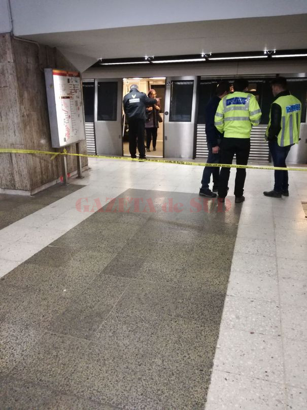 Anchetatorii au stabilit că femeia de 36 de ani a împins în faţa metroului o tânără de 25 de ani, iar în aceeaşi seară încercase să facă acelaşi lucru în staţia de metrou Costin Georgian.