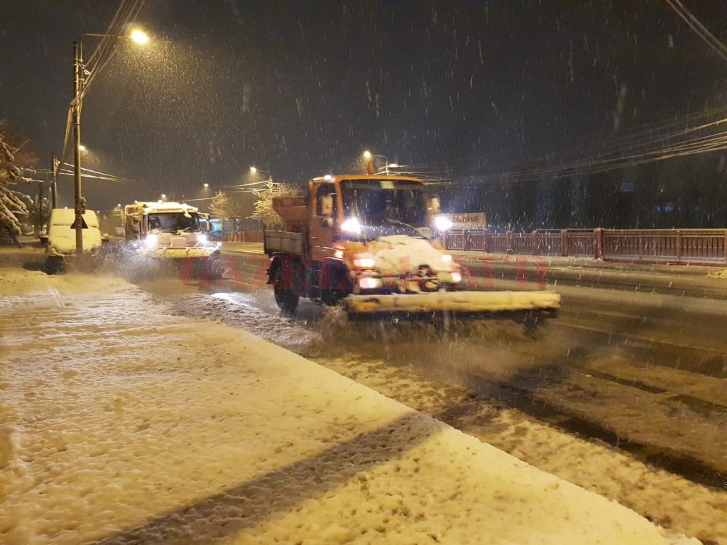 Salubritatea vrea să treacă iarna cu utilaje închiriate