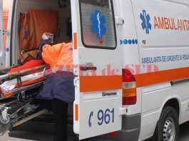 Accident teribil pe DN 13. Un tânăr de 19 ani a murit şi altul a fost rănit, miercuri, după ce maşina în care se aflau s-a răsturnat pe DN 13, la ieşirea din Rupea spre Braşov.