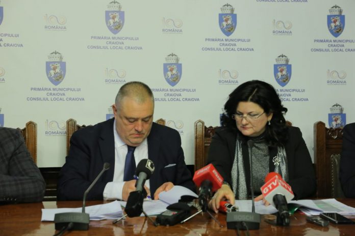 Marilena Bogheanu, directorul ADR Oltenia, a semnat săptămâna trecută un nou contract de finanţare în cadrul POR, de care beneficiază municipiul Craiova