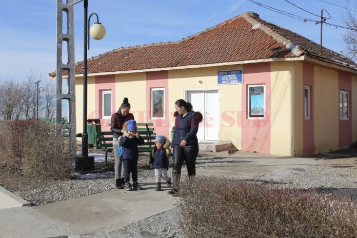 Grădiniţa din Malu Mare în care învaţă copiii în prezent va fi demolată pentru a se construi un nou imobil de 446 mp