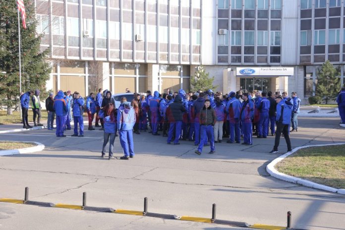 Protest Ford1 Angajaţii de la Ford au mai protestat şi cu alte ocazii (Foto: arhiva GdS)
