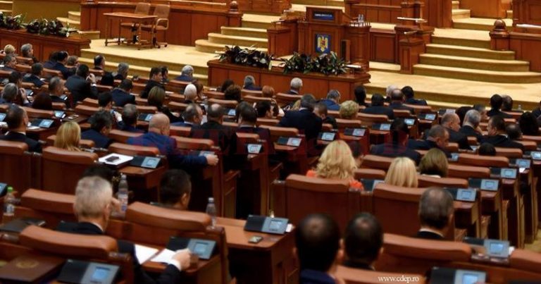Desfiinţarea Secţiei speciale de investigare a magistraţilor, adoptată de deputaţi