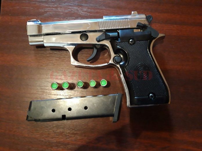 pistol 1
