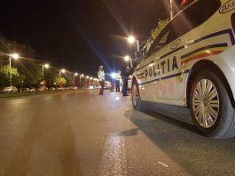 Vâlcea: A fugit de poliţişti şi a provocat un accident