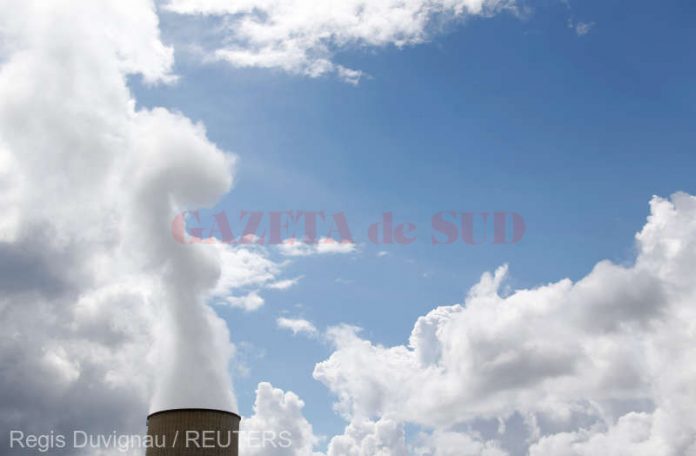 View of the cooling towers at the Golfech nuclear plant on the edge of the Garonne river between Agen and Toulouse Foto Reuters
