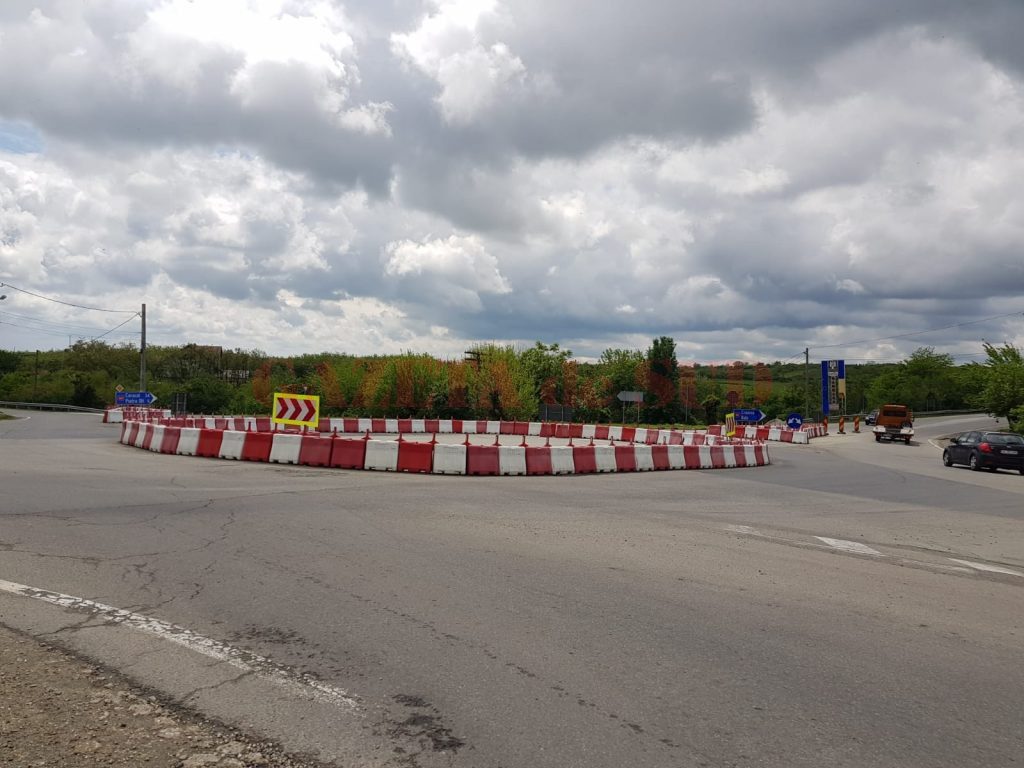 Intersecţia de la Găneasa, unde se va construi un giratoriu în valoare de 800.000 de euro