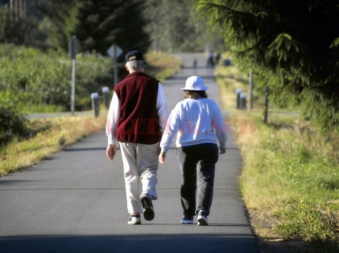 walking-elderly
