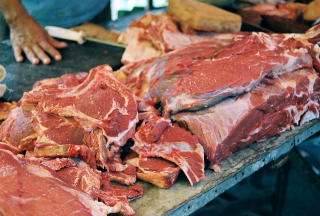 Polițiștii au confiscat 150 de kilograme de carne de porc