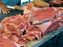 Polițiștii au confiscat 150 de kilograme de carne de porc