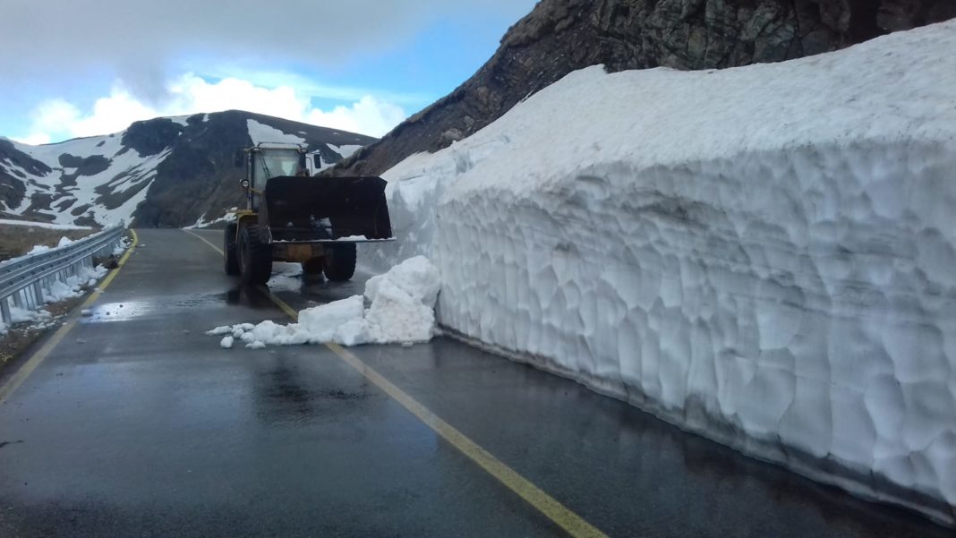 Utilajele mai au foarte puțin de deszăpezit