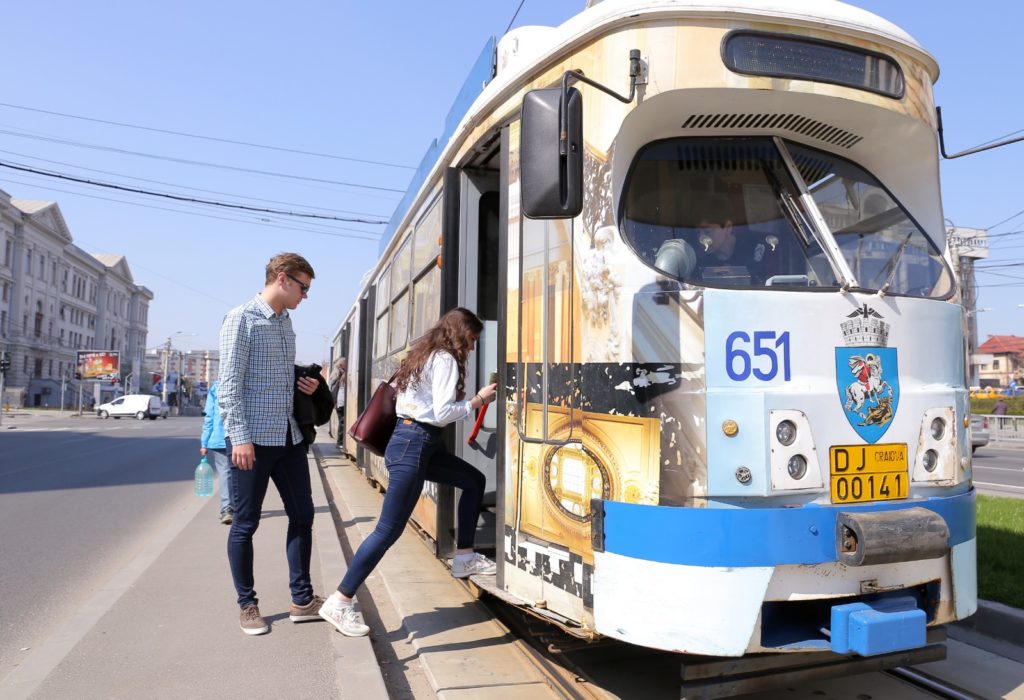 Achiziţia de tramvaie pentru Craiova a suferit un prim eşec
