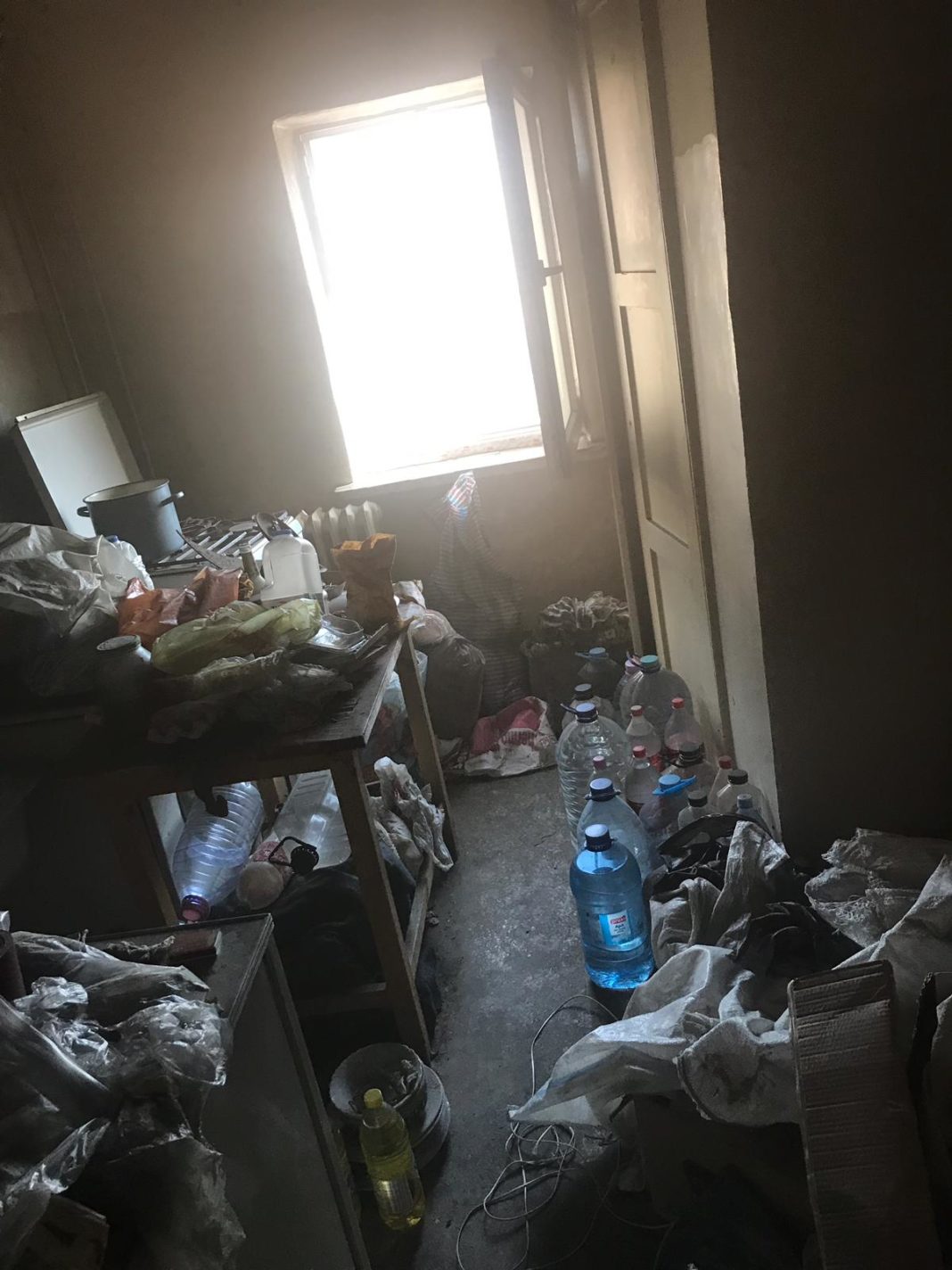 Un apartament a luat foc în Brazdă