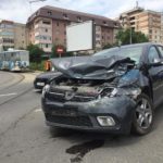 Trei victime după ce un tramvai a lovit o maşină, la Podul Electro (Foto: Lucian Anghel)