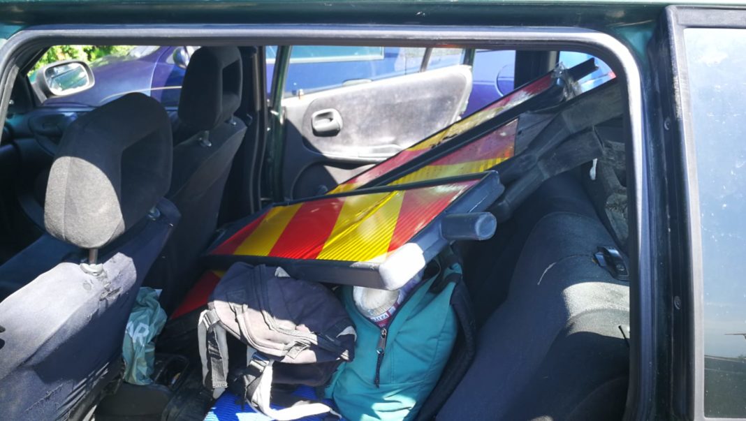 Balize reflectorizante, furate de pe DN 67, la ieșire din Târgu Jiu