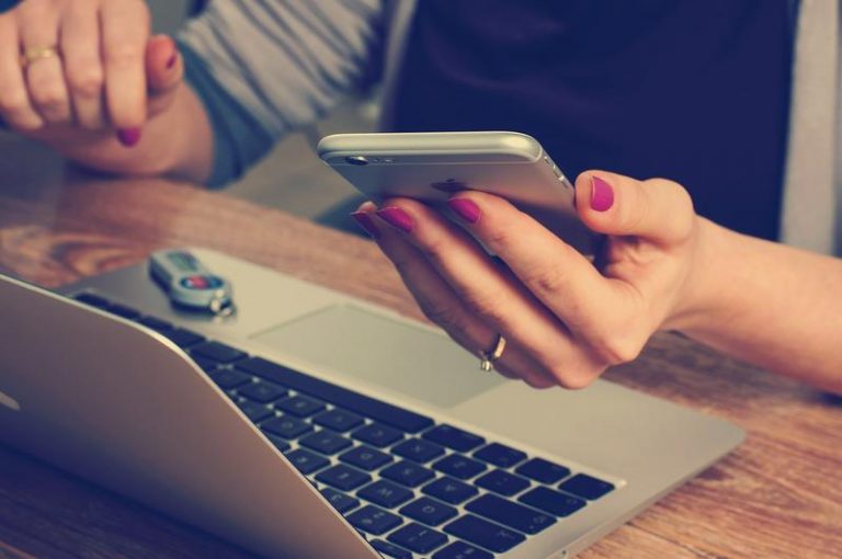 Zeci de români au primit facturi la telefon, internet și TV fără să fi semnat contracte