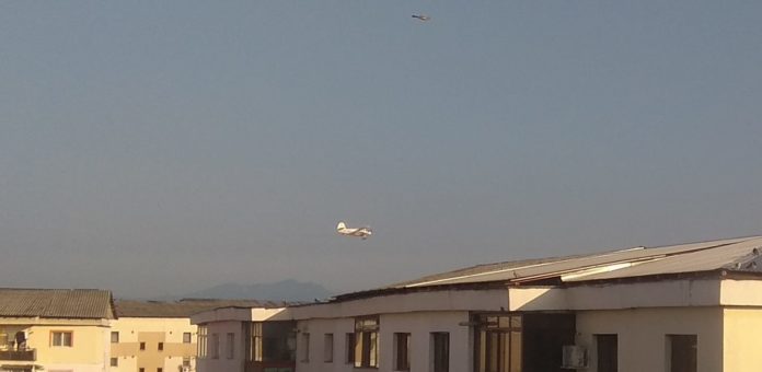 dezinsectie A început dezinsecția prin aviotratament, la Târgu Jiu