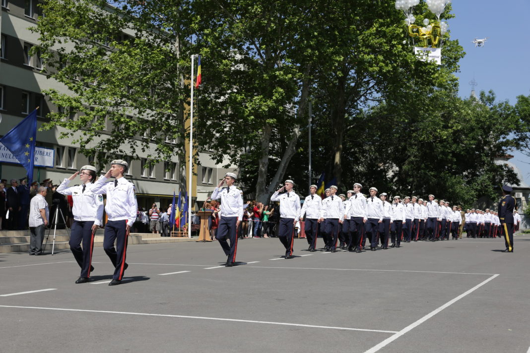 Sute de absolvenţi de clasa a VIII-a au optat pentru Colegiul Militar „Tudor Vladimirescu“ din Craiova.