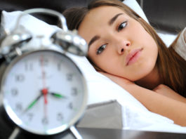 30% dintre adulți spun că suferă de insomnie
