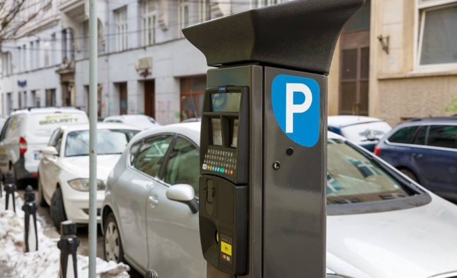 Parcometre pentru plata taxei de parcare, de genul celor de la Cluj, vor fi instalate şi la Craiova