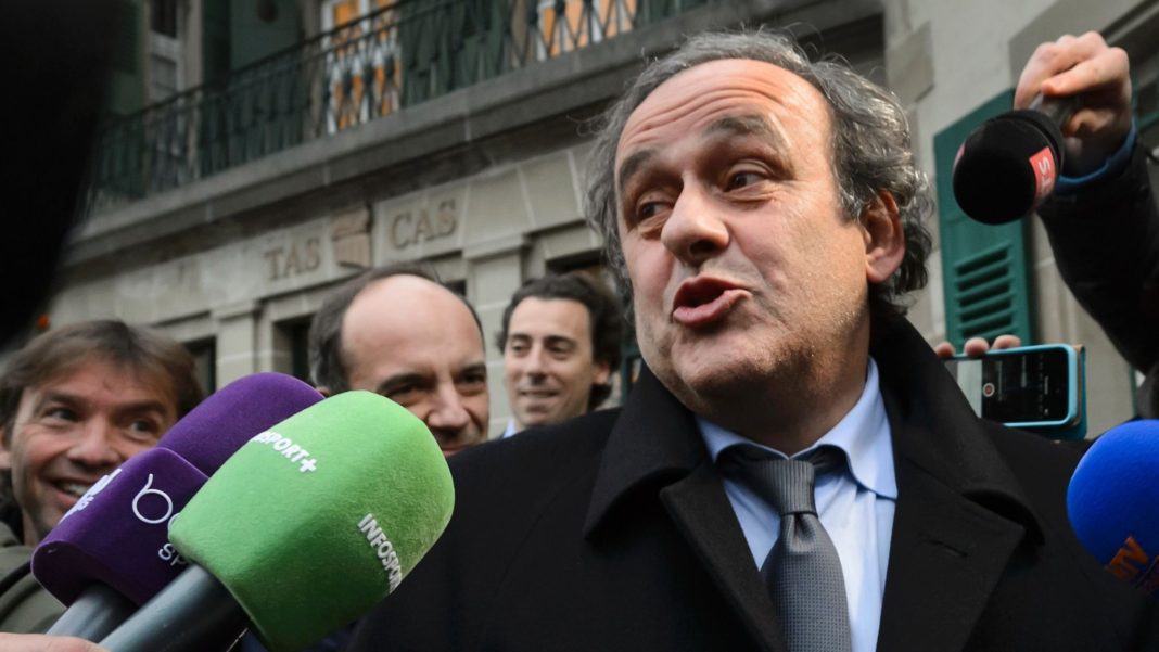 Michel Platini are de dat explicaţii pentru atribuirea Cupei Mondiale din 2022 Qatarului