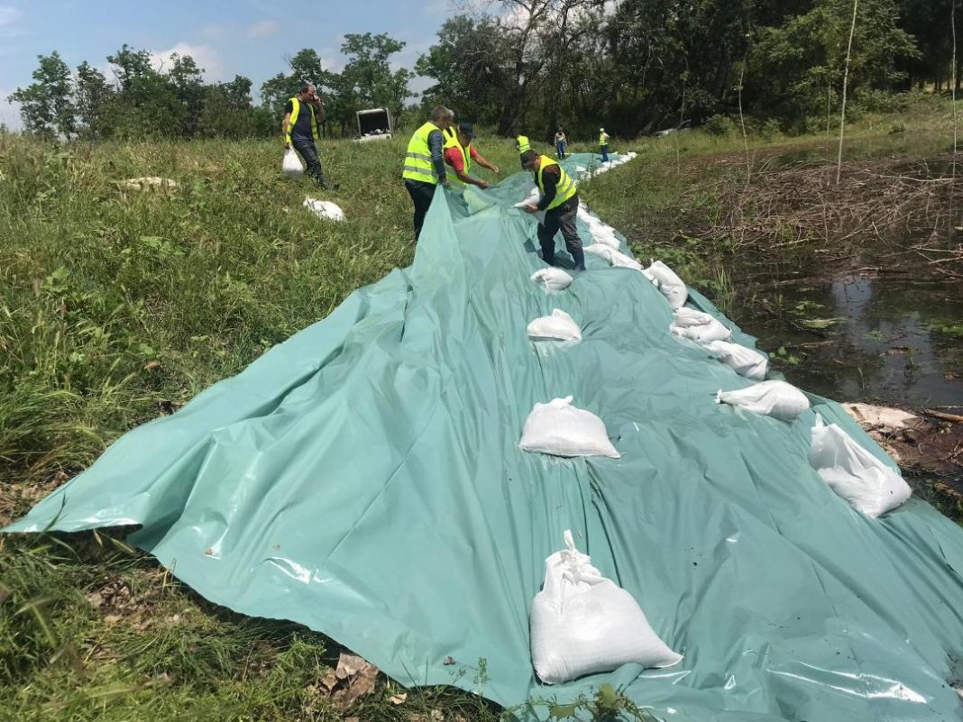 thumbnail (15) Două lucrări de prevenire la Dunăre