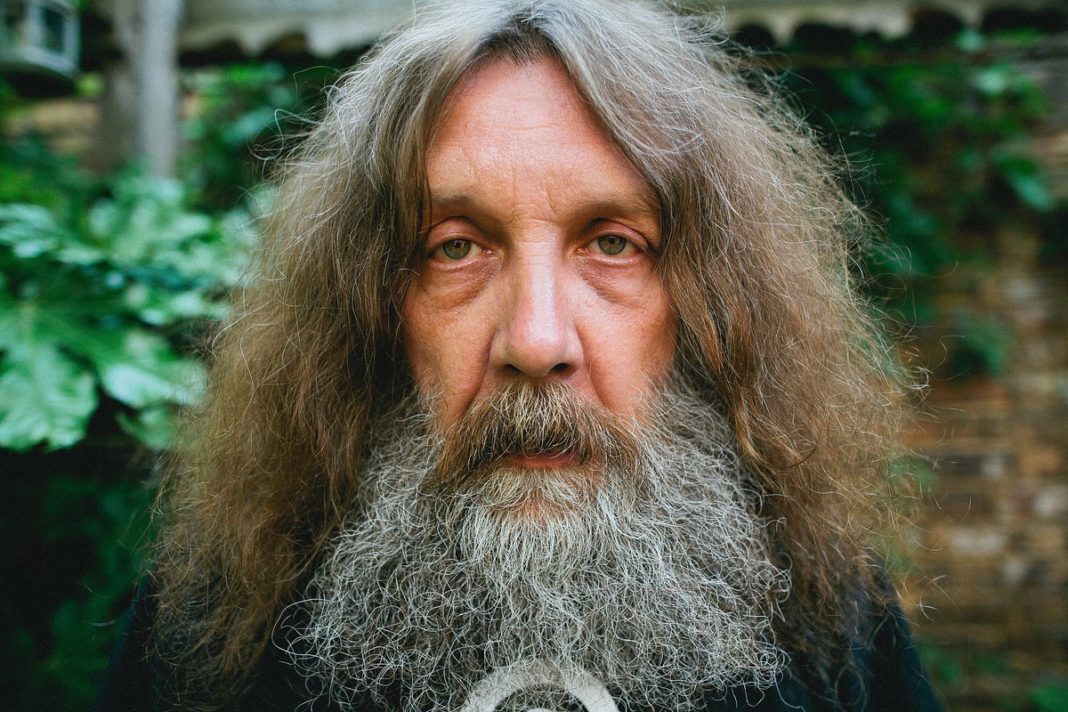 Celebrul Alan Moore se retrage din activitate