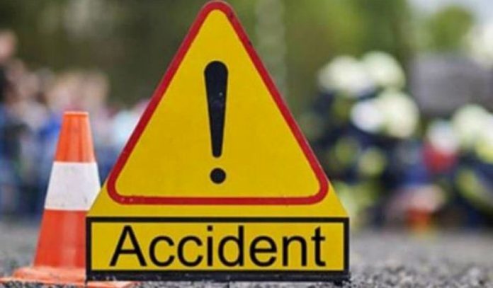 Un copil de un an şi alţi doi oameni, au fost răniţi duminică, într-un accident rutier produs în comuna gorjeană Cătunele. Un copil de un an şi alţi doi oameni, au fost răniţi duminică, într-un accident rutier produs în comuna gorjeană Cătunele.