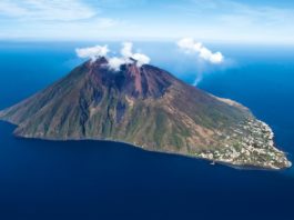 Un turist a decedat după erupţia vulcanului Stromboli