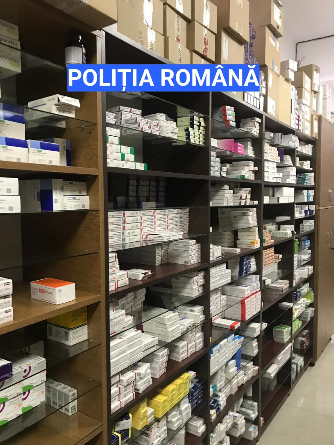 Percheziţii la cabinete medicale şi farmacii din Olt