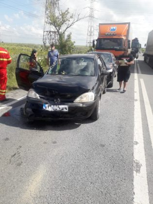 În carambolul de pe DN 65 au fost rănite două persoane