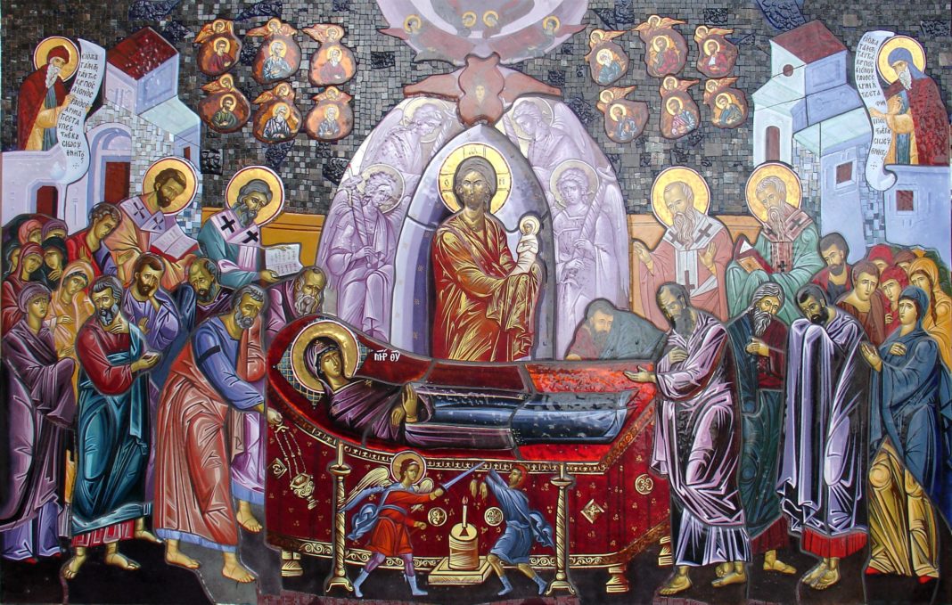 Creştinii ortodocşi prăznuiesc Adormiriea Maicii Domnului