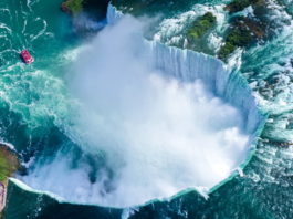 Un bărbat a supravieţuit după ce s-a aruncat în cascada Niagara
