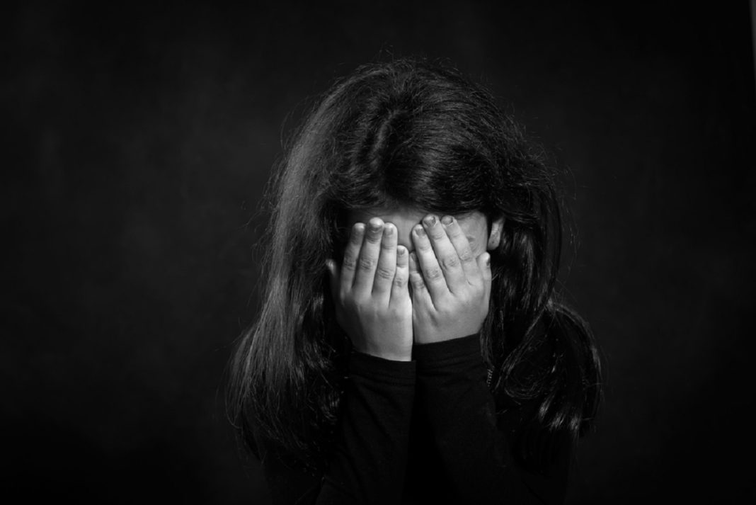 Bărbat de 63 de ani trimis în judecată după ce a lăsat însărcinată o fată de 13 ani Bărbat de 63 de ani trimis în judecată după ce a lăsat însărcinată o fată de 13 ani