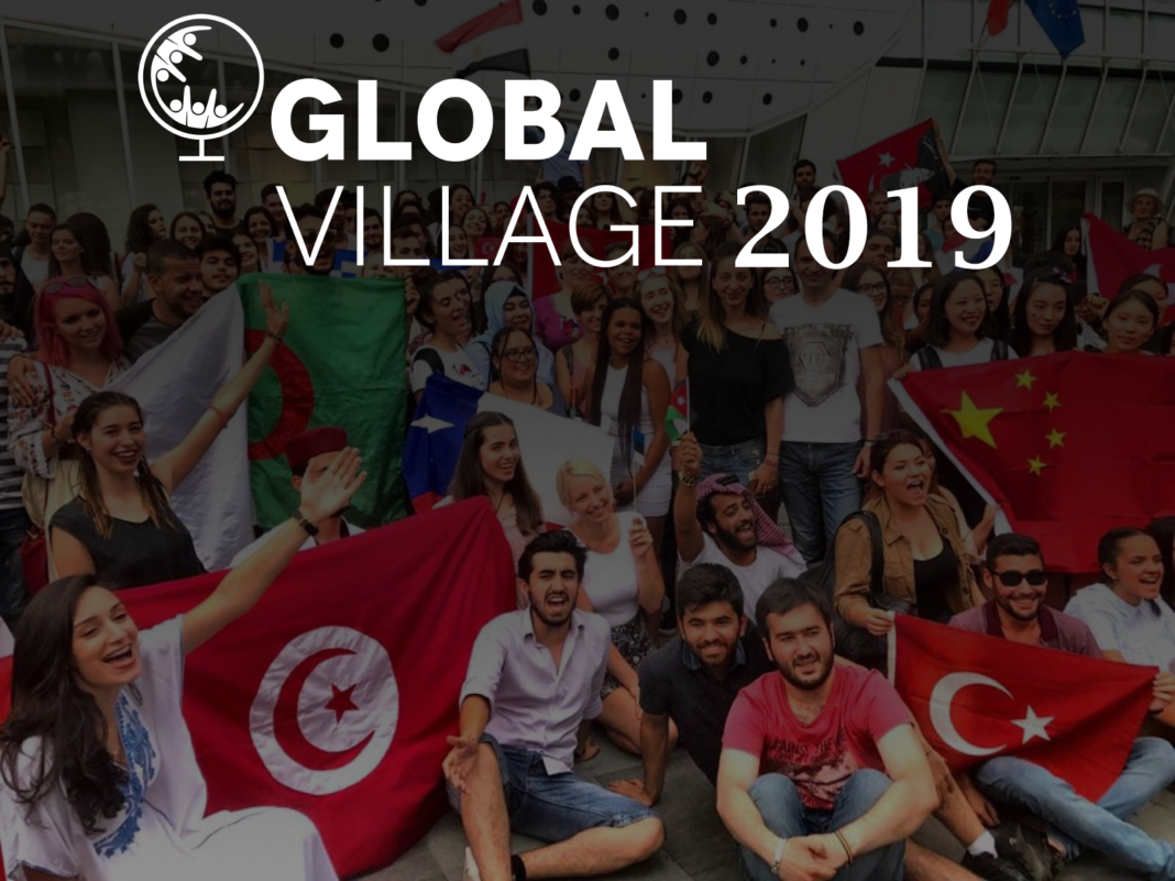 AIESEC Craiova, organizează miercuri 17 iulie, ora 19:00 un eveniment numit Global Village care va avea loc pe esplanada Centrului Comercial Mercur.