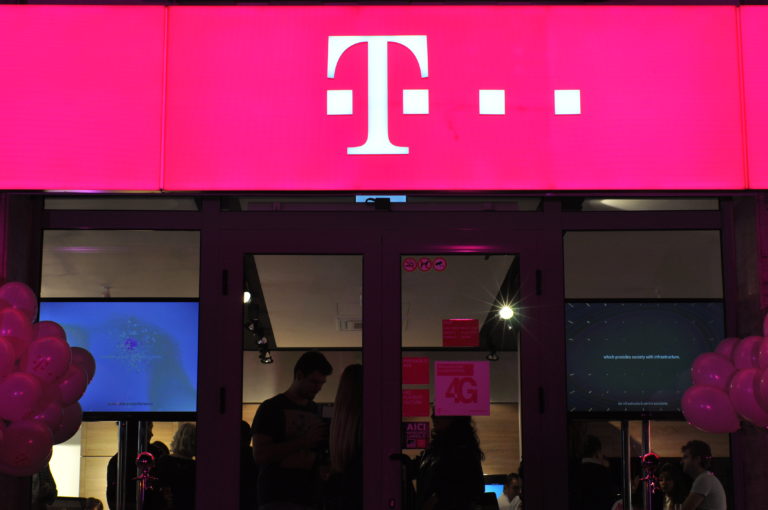 Telekom oferă net nelimitat ieftin şi fără restricţii