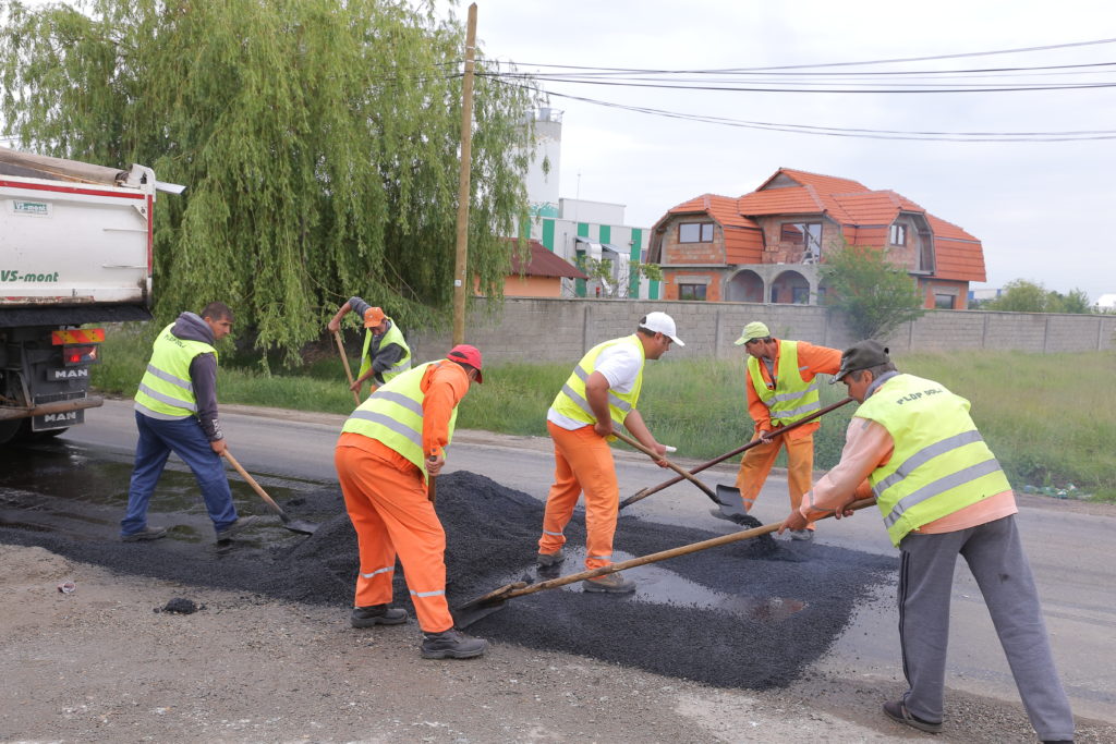 CJ Dolj, împrumut bancar uriaş. Din aceşti bani, circa 70 de milioane de lei sunt pentru asigurarea cofinanţării proiectului de modernizare a drumului Craiova - Cetate