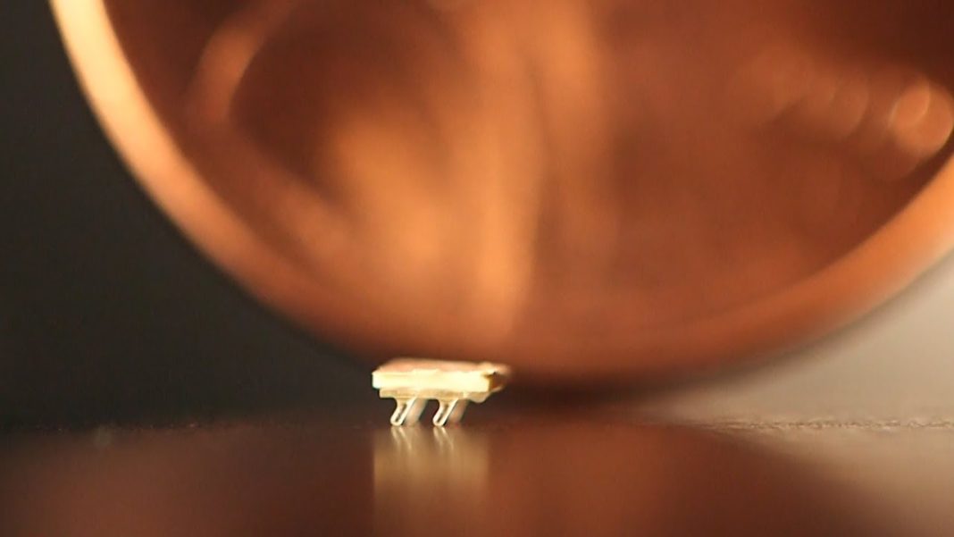 Cel mai mic robot din lume are mărimea unei furnici