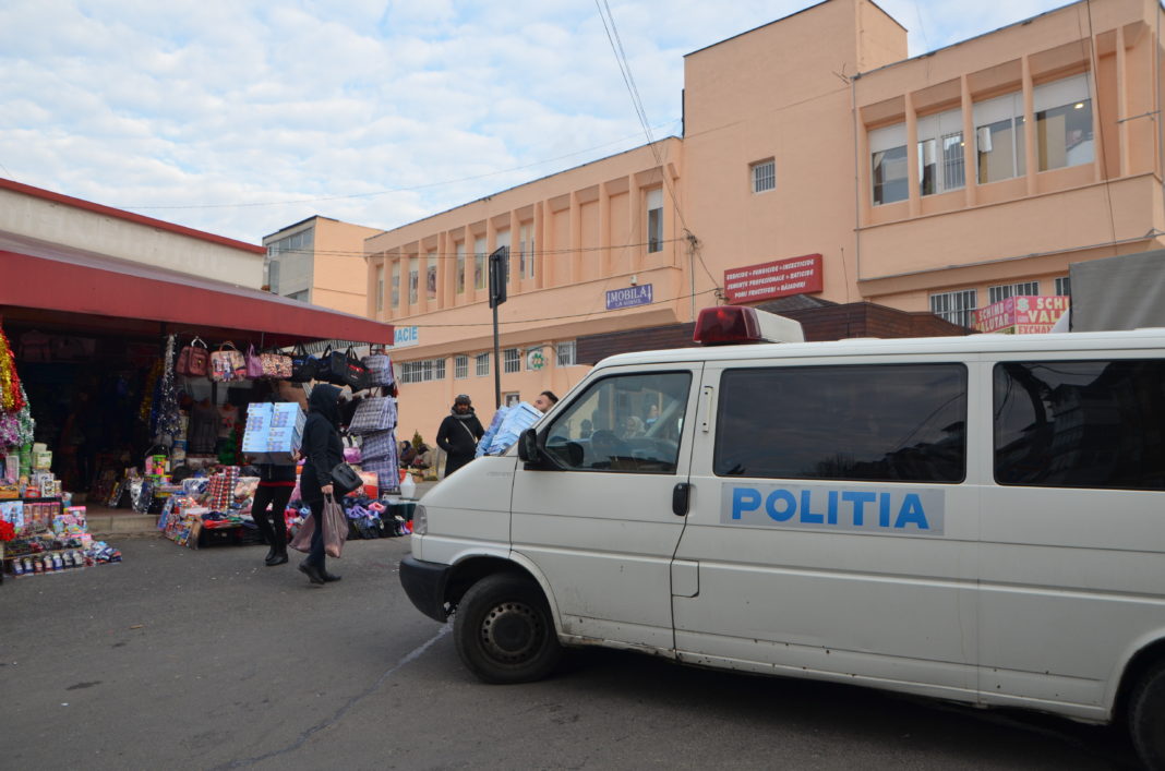 Poliţiştii doljeni spun că incidentul a avut loc luni, în zona pieţei din Craioviţa Nouă.