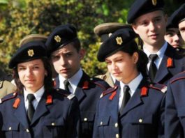 ISU “Drobeta” recrutează şi fete pentru Şcoala de Subofiţeri de Pompieri şi Protecţie Civilă